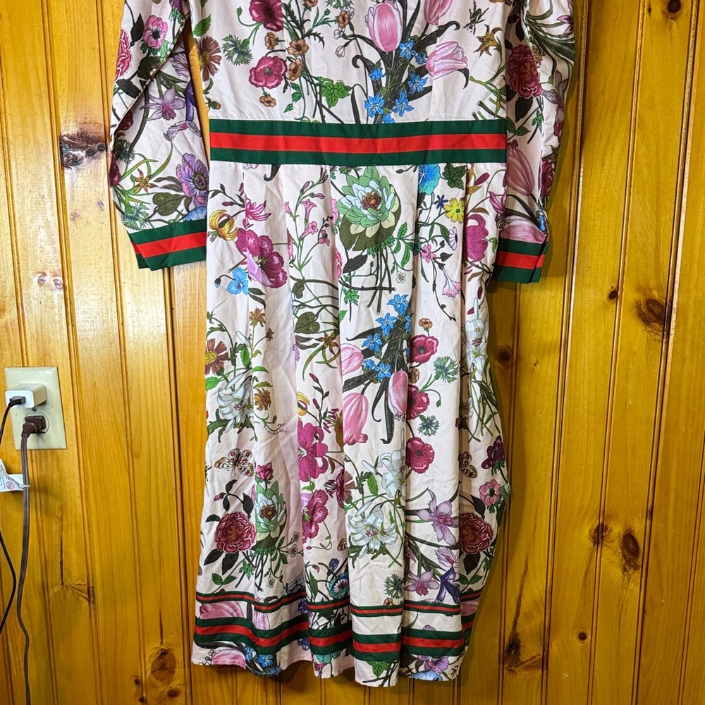 Lai Meng Five Cats Floral Long Sleeve Dress - Picture 10 of 10